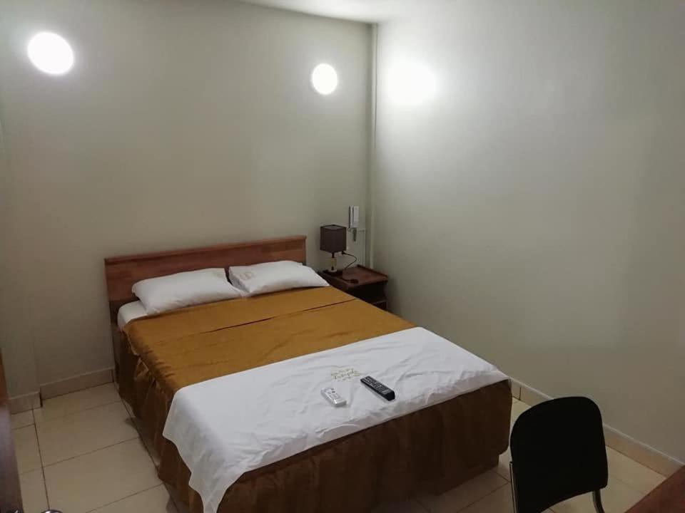 Отель Tarapoto Hostal *** Икитос Экстерьер фото